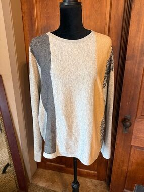 ZYIA gray, dark gray & mustard Colorblock light weight Crewneck Sweater. Sz lg